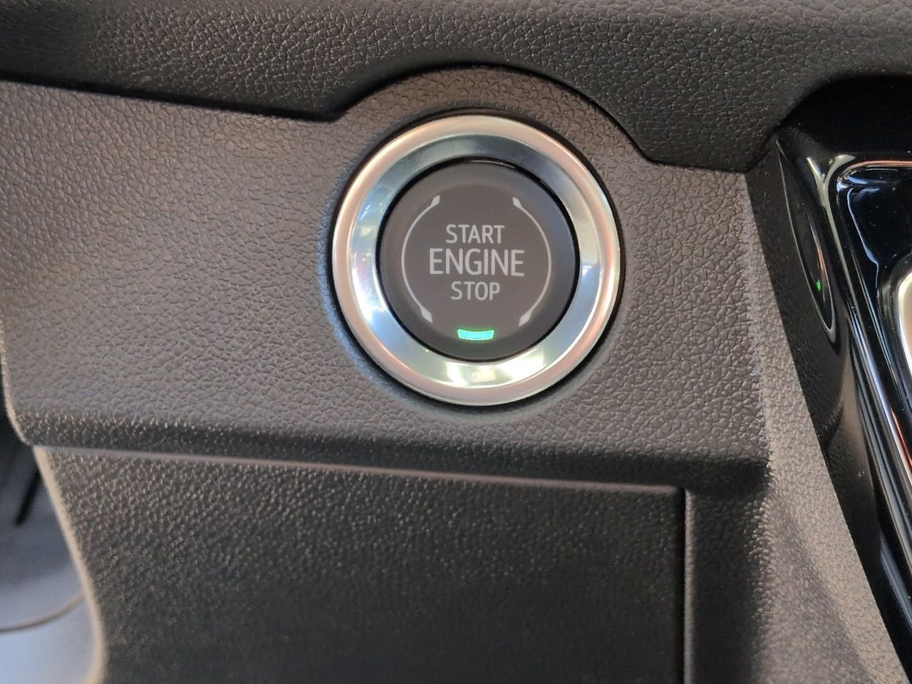 New 2026 Chevrolet Traverse LT w/ Driver Confidence Package FWD image 17