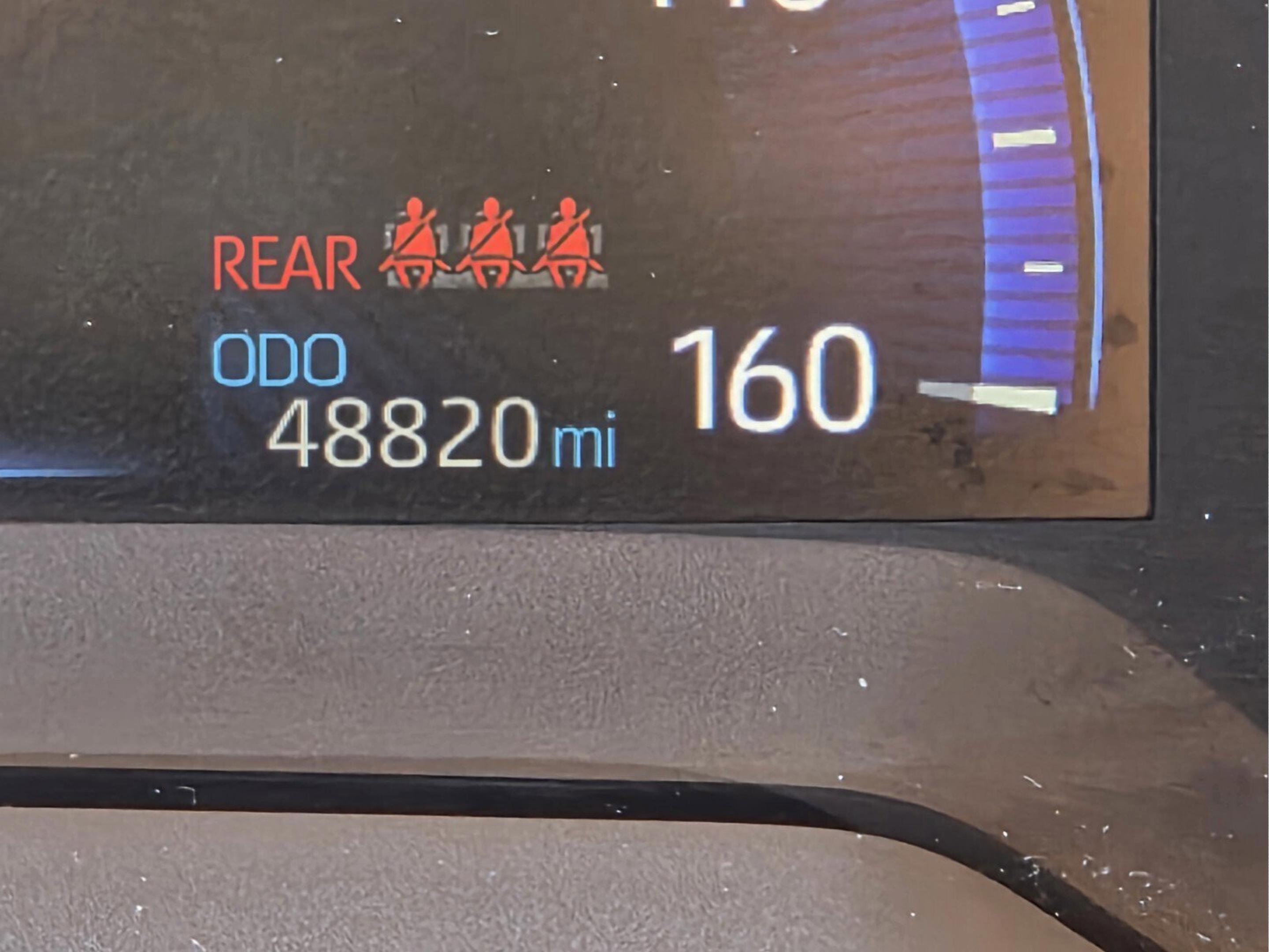 Used 2022 Toyota Corolla Cross XLE w/ Convenience Package AWD/4WD image 18