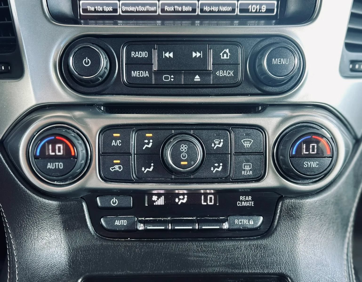 Used 2019 Chevrolet Tahoe LS w/ Enhanced Driver Alert Package AWD/4WD image 20
