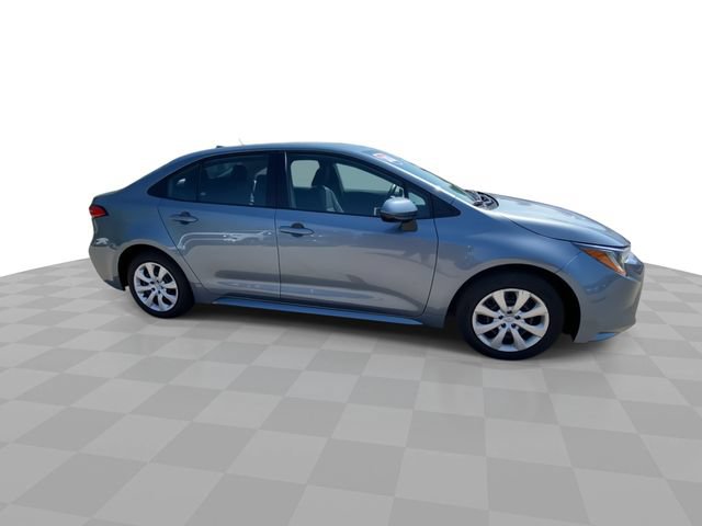 Used 2024 Toyota Corolla LE FWD image 3