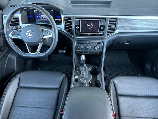 Used 2022 Volkswagen Atlas Cross Sport SE AWD/4WD image 15
