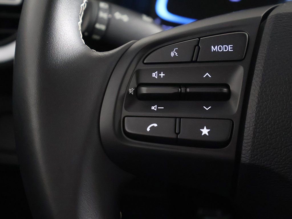 Certified 2025 Hyundai Venue Limited image 35