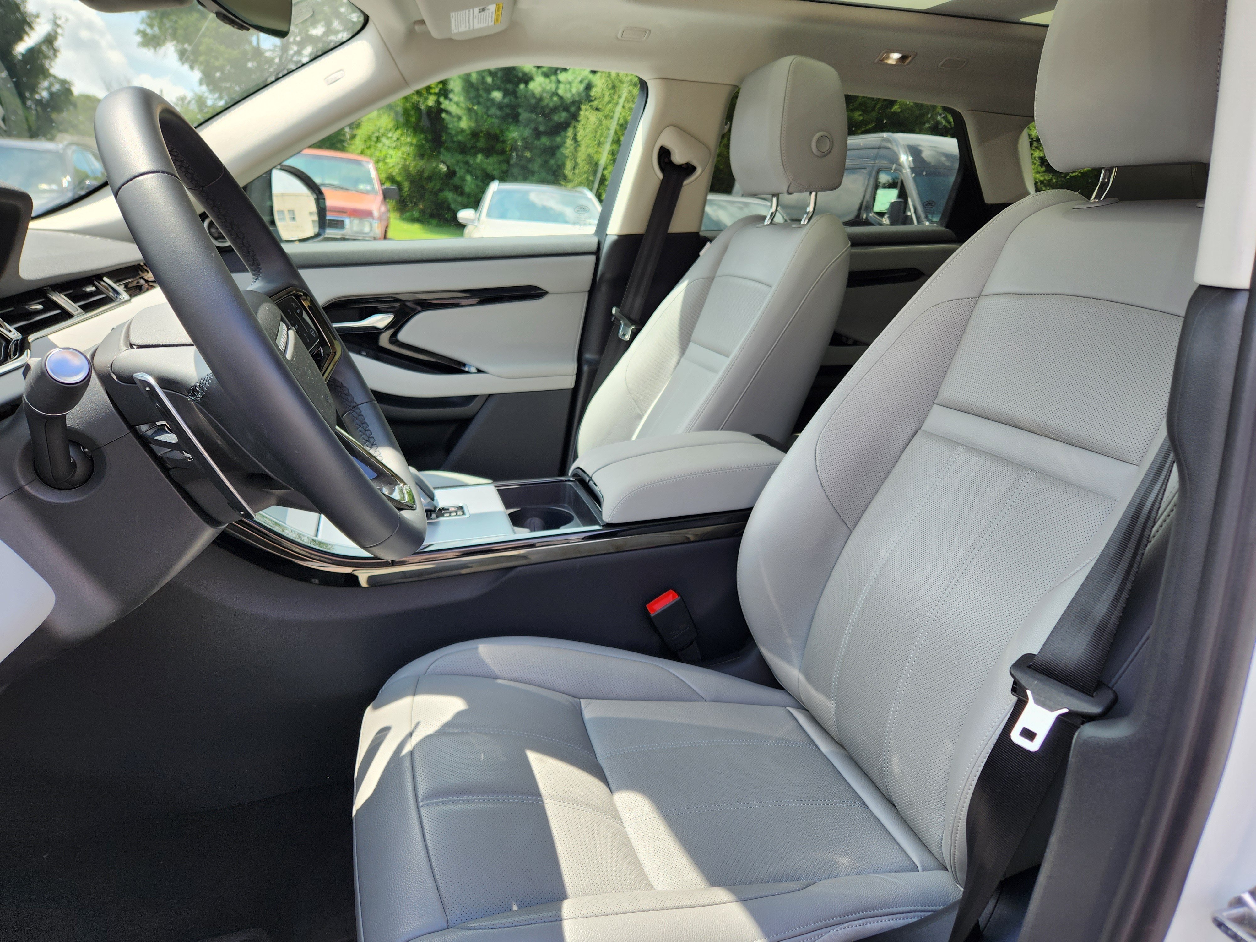 Certified 2025 Land Rover Range Rover Evoque S AWD/4WD image 10