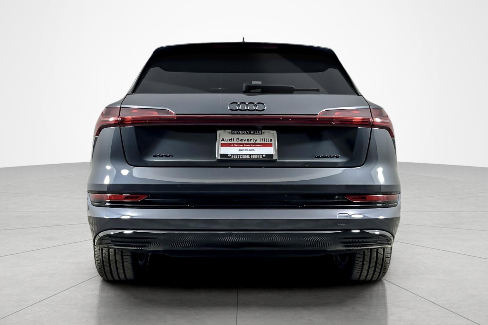 Certified 2023 Audi e-tron Premium w/ Convenience Plus Package image 4