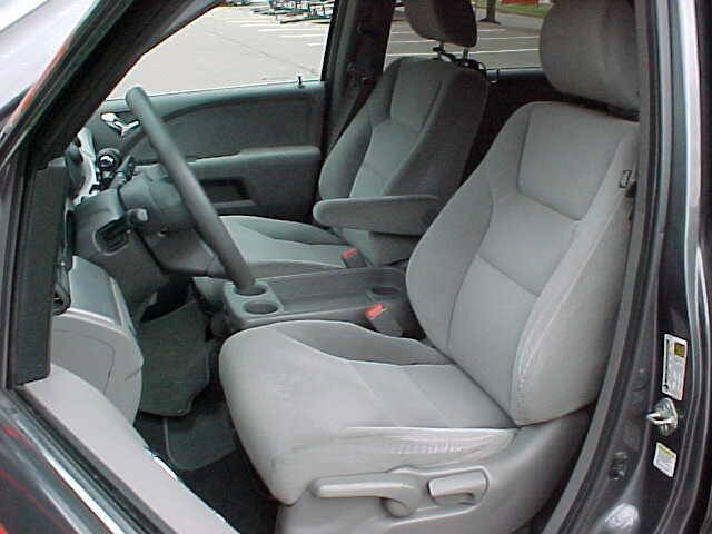 Used 2010 Honda Odyssey LX image 18