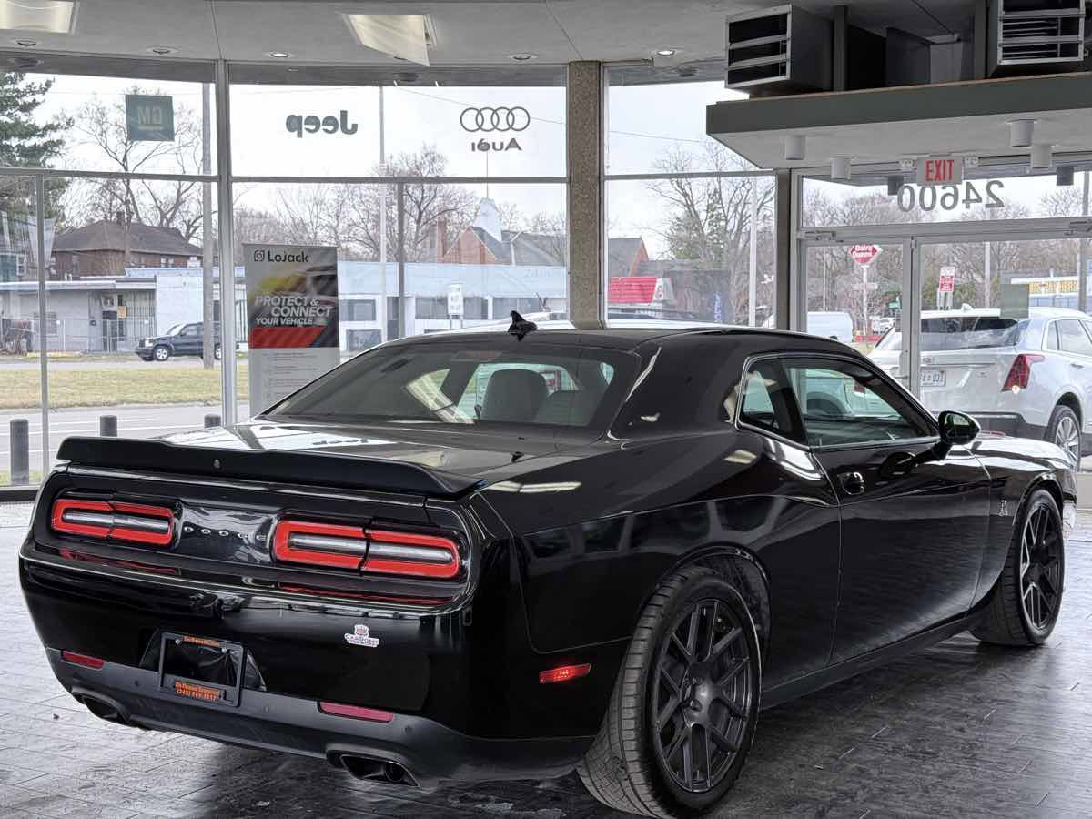 Used 2018 Dodge Challenger R/T Scat Pack w/ Leather Interior Group image 12