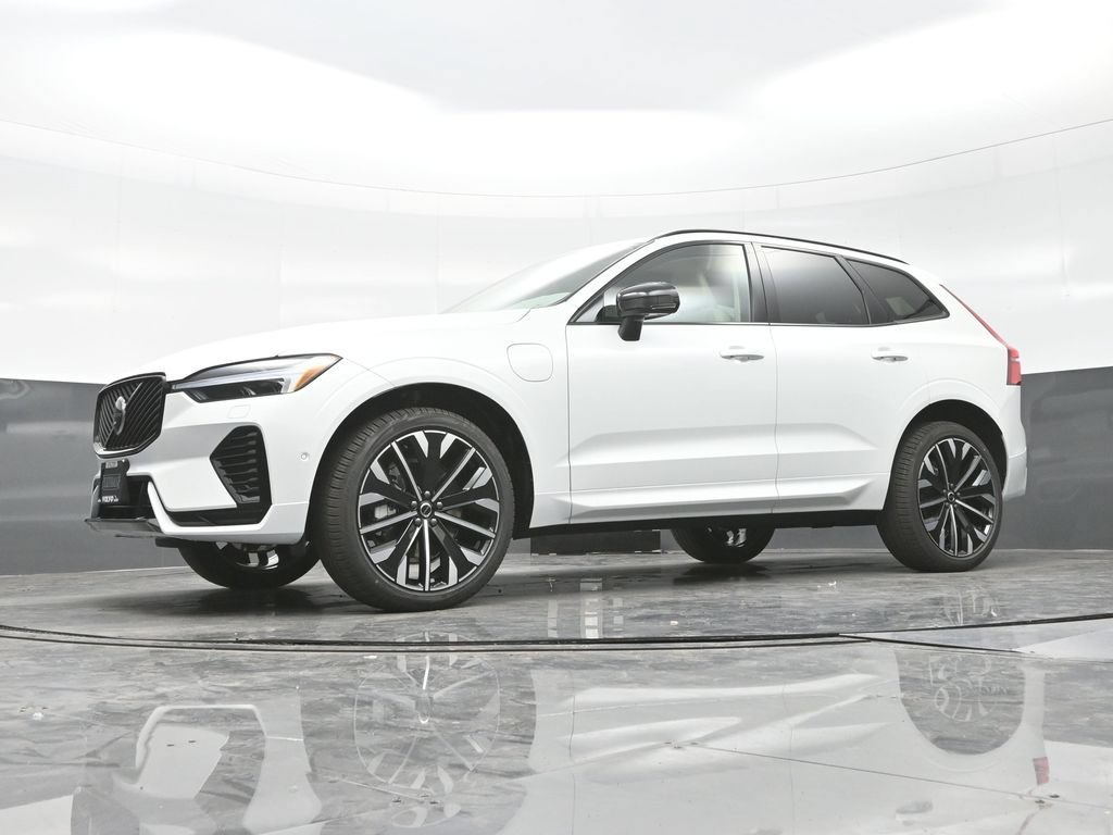 New 2026 Volvo XC60 T8 Ultra w/ Climate Package PRO AWD/4WD image 40