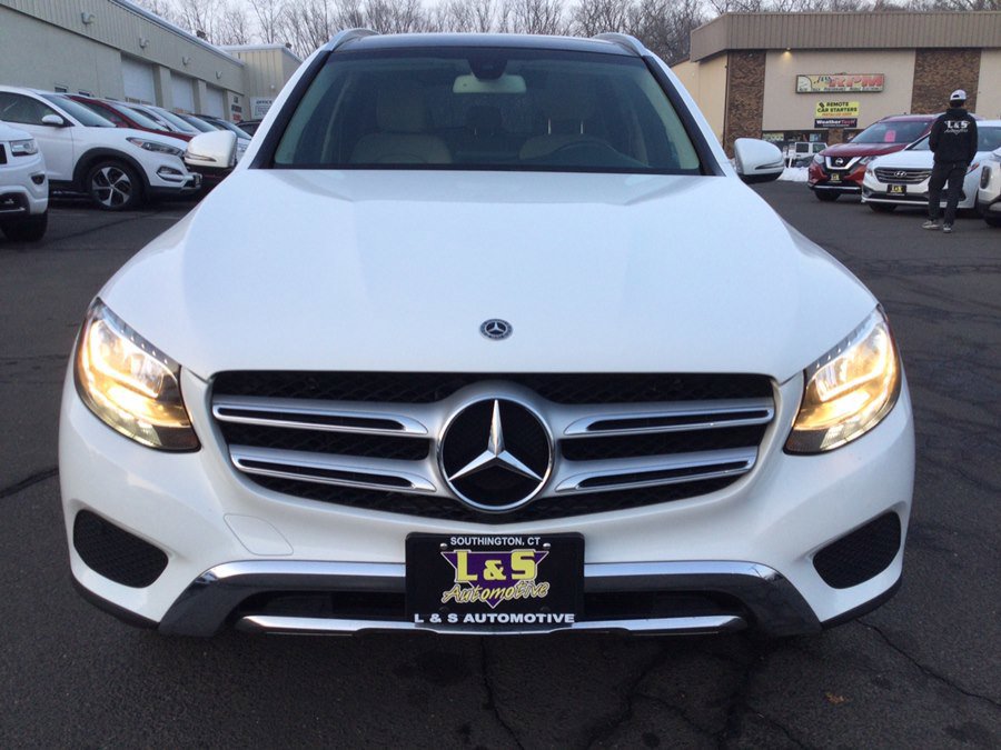Used 2019 Mercedes-Benz GLC 300 4MATIC image 2