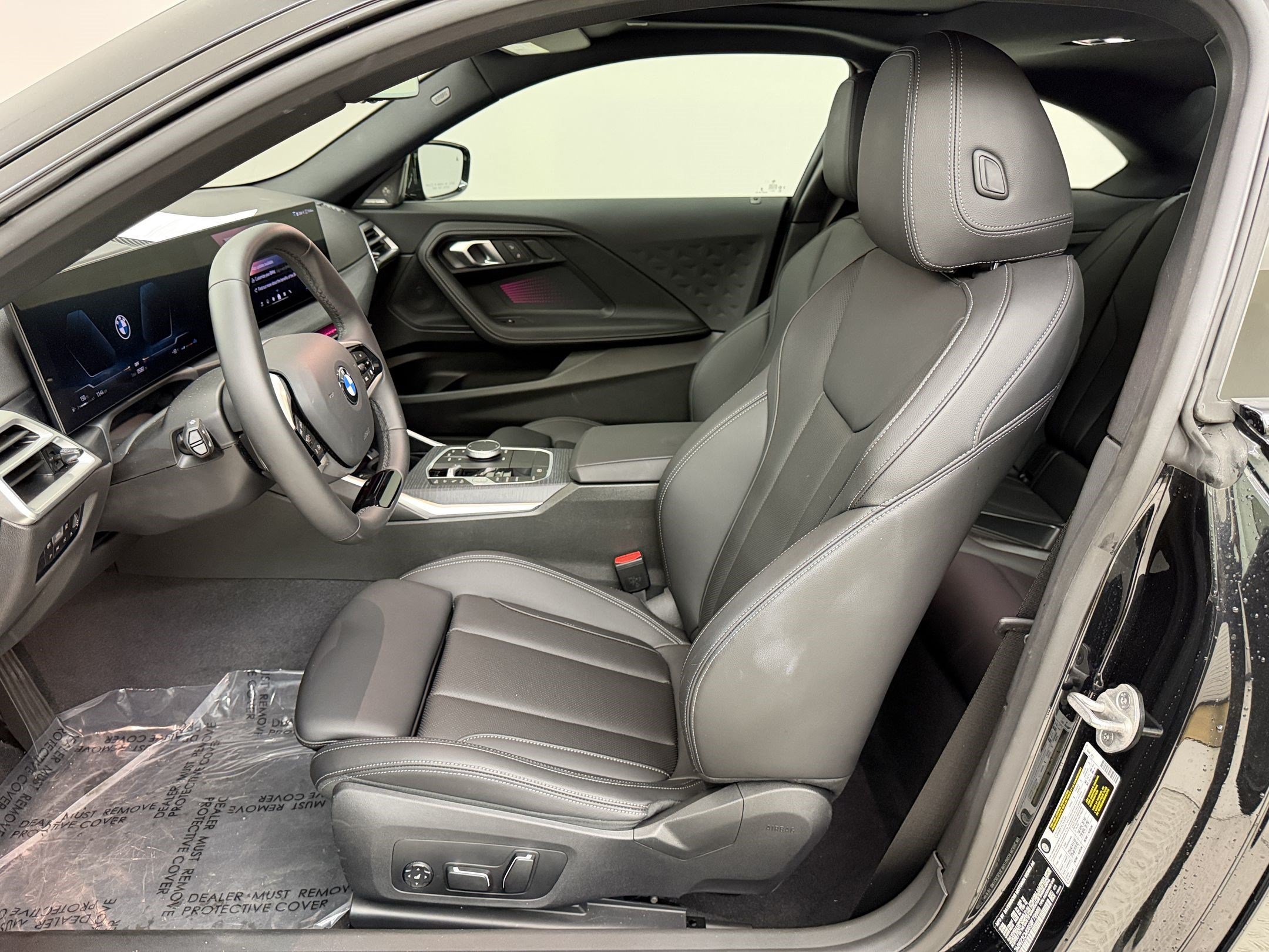 Used 2025 BMW 230i Coupe w/ Convenience Package RWD image 5