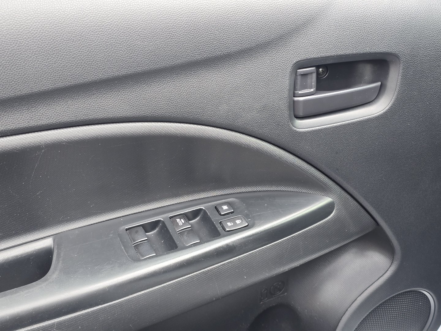 Used 2024 Mitsubishi Mirage ES FWD image 27