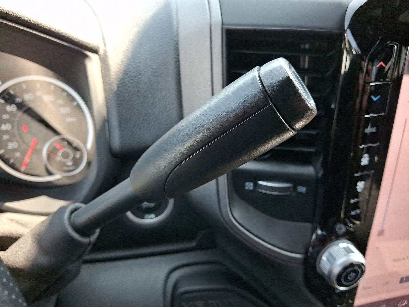 New 2026 RAM 3500 Tradesman AWD/4WD image 10