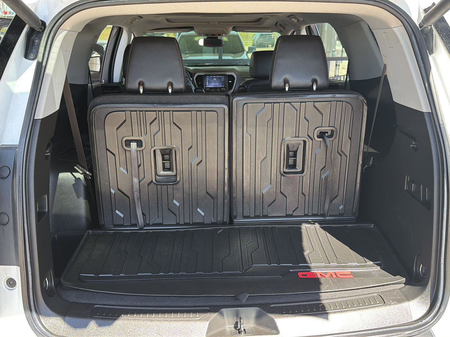 Used 2022 GMC Acadia AT4 w/ Preferred Package image 14