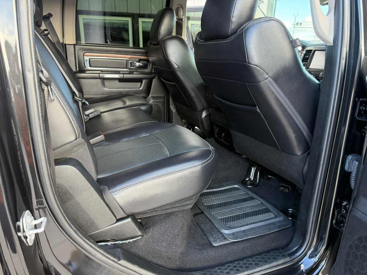 Used 2018 RAM 2500 Laramie image 17