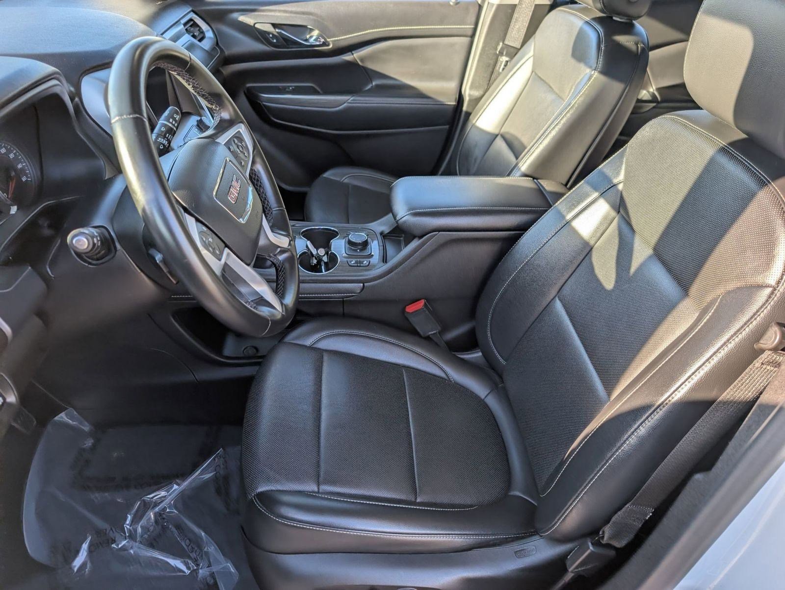 Used 2023 GMC Acadia SLT image 5