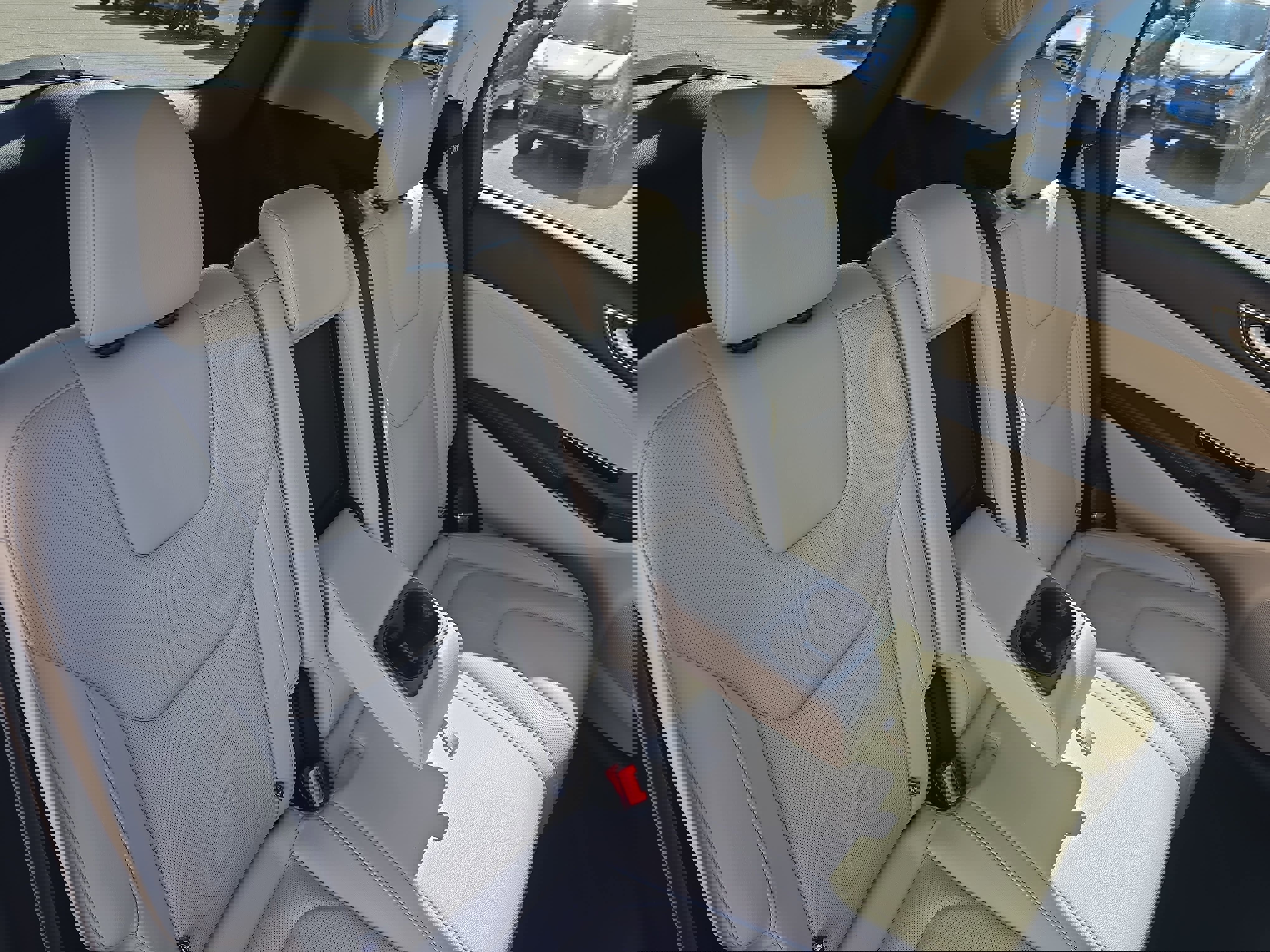 Used 2018 Ford Edge Titanium w/ Equipment Group 302A image 11