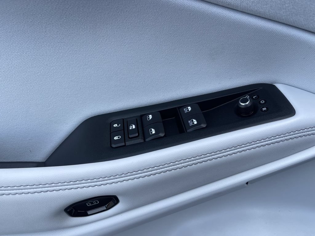 New 2026 Jeep Cherokee Laredo AWD/4WD image 14