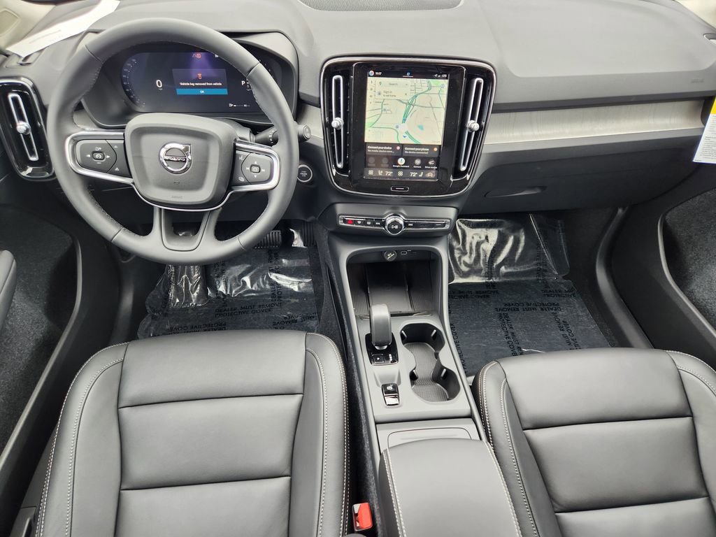 New 2026 Volvo XC40 B5 Core w/ Climate Package AWD/4WD image 16