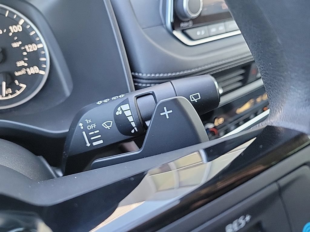 Used 2023 Nissan Rogue SV AWD/4WD image 20