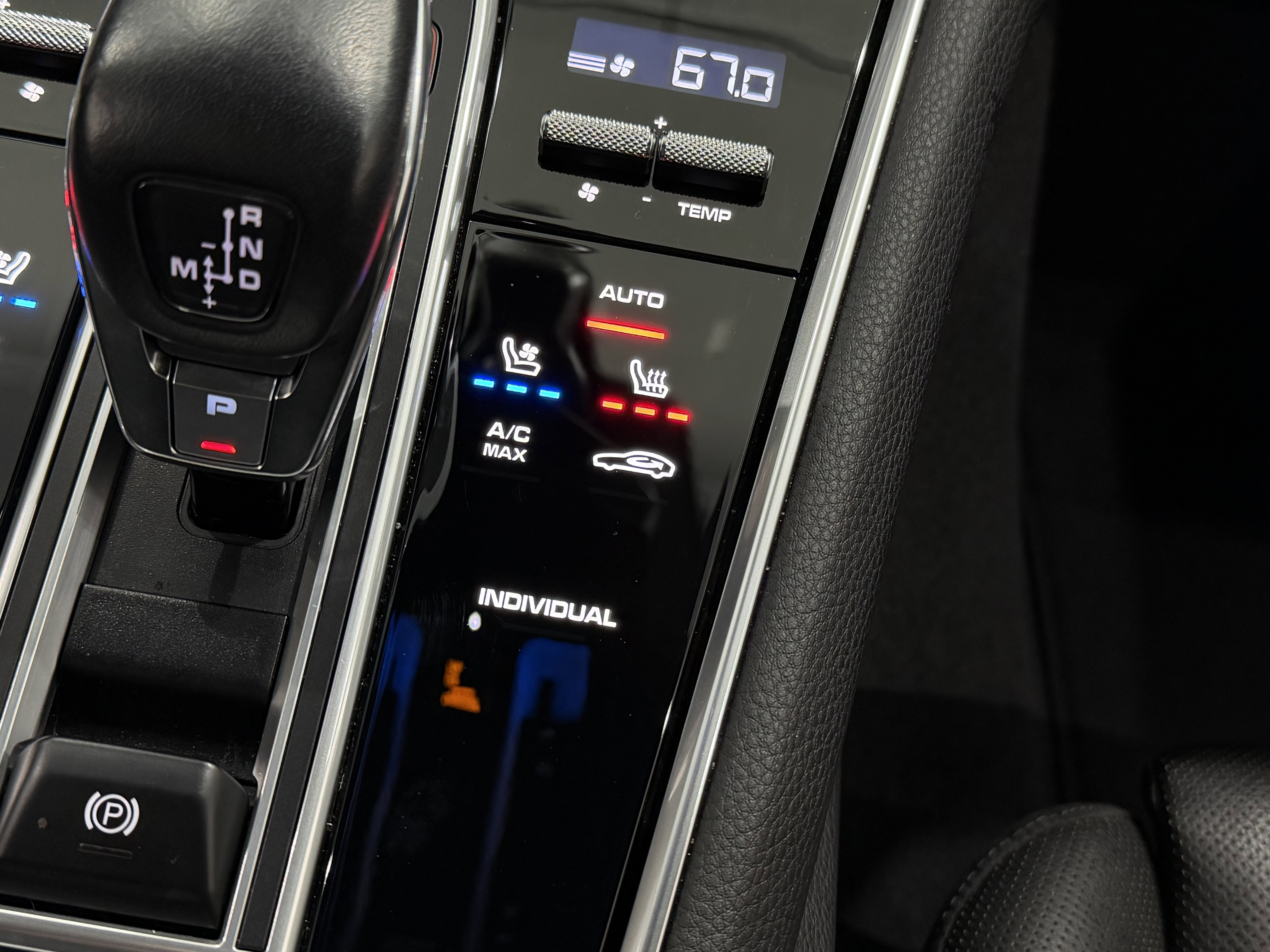 Certified 2022 Porsche Panamera 4 Platinum Edition image 39