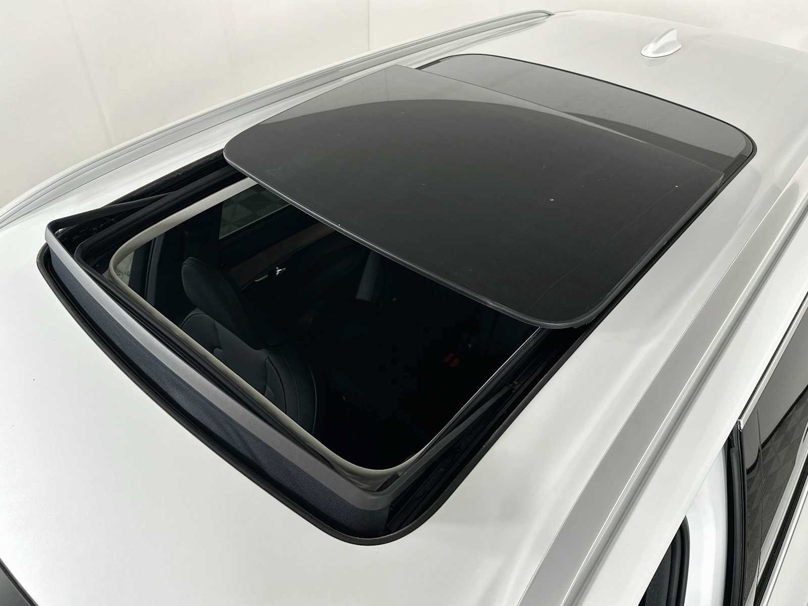 New 2027 Volvo XC90 B5 Plus AWD/4WD image 19
