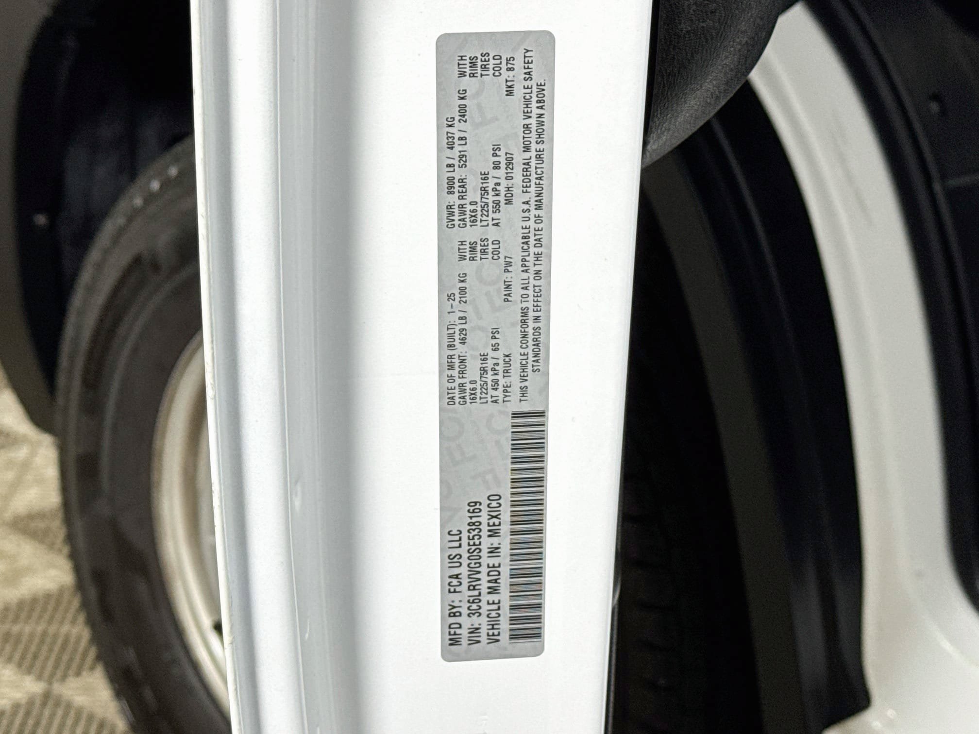 Used 2025 RAM ProMaster 2500 w/ U-Haul Equipment Group FWD image 27