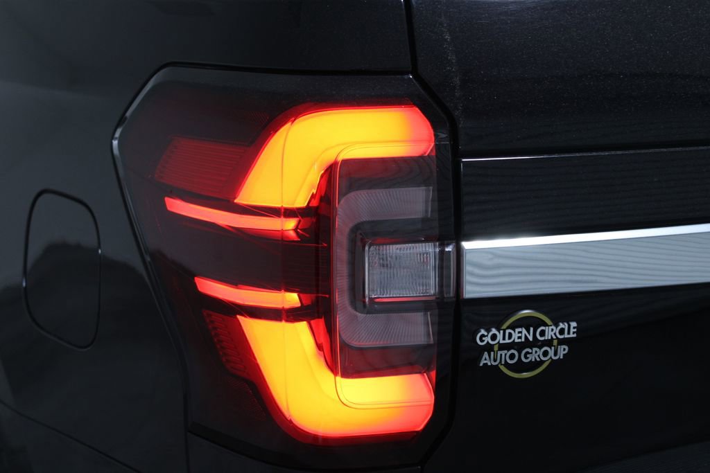 Used 2023 Ford Expedition Platinum AWD/4WD image 53