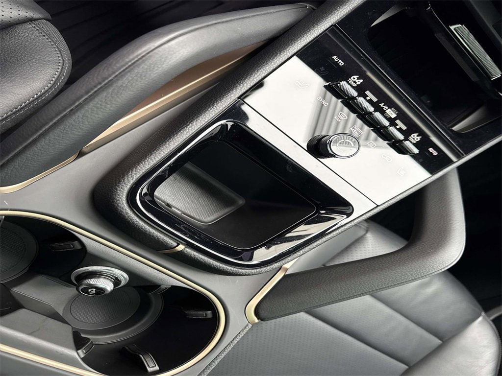 Used 2024 Porsche Cayenne image 26
