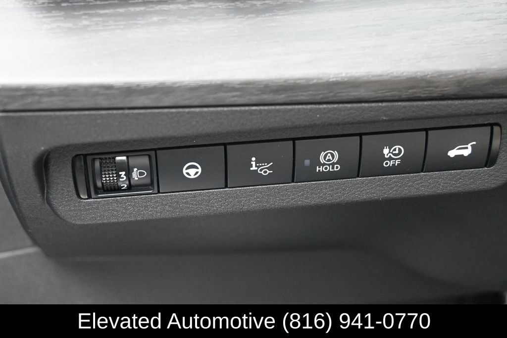 Certified 2024 Nissan Ariya AWD image 14