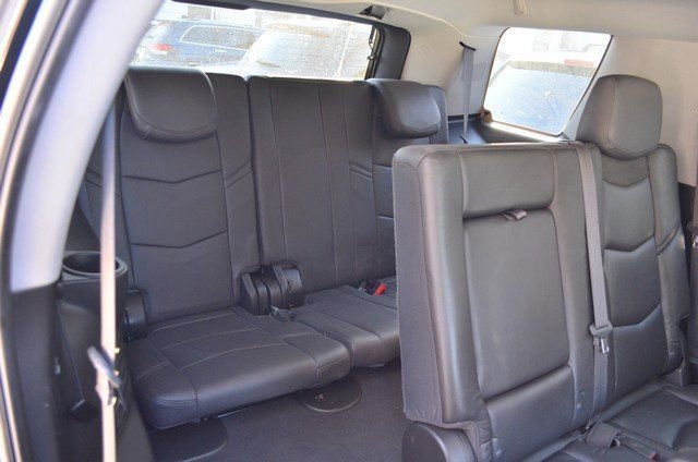 Used 2019 Cadillac Escalade Luxury image 39