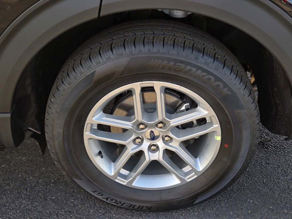 New 2026 Ford Explorer Active image 11