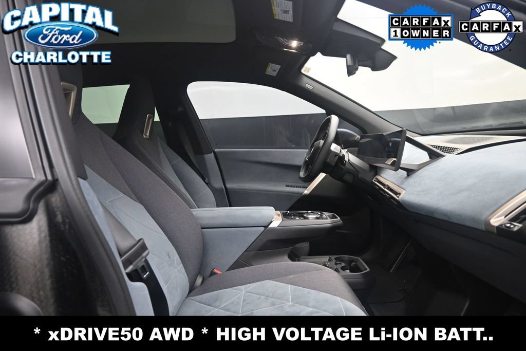 Used 2023 BMW iX xDrive50 w/ Sport Package AWD/4WD image 12