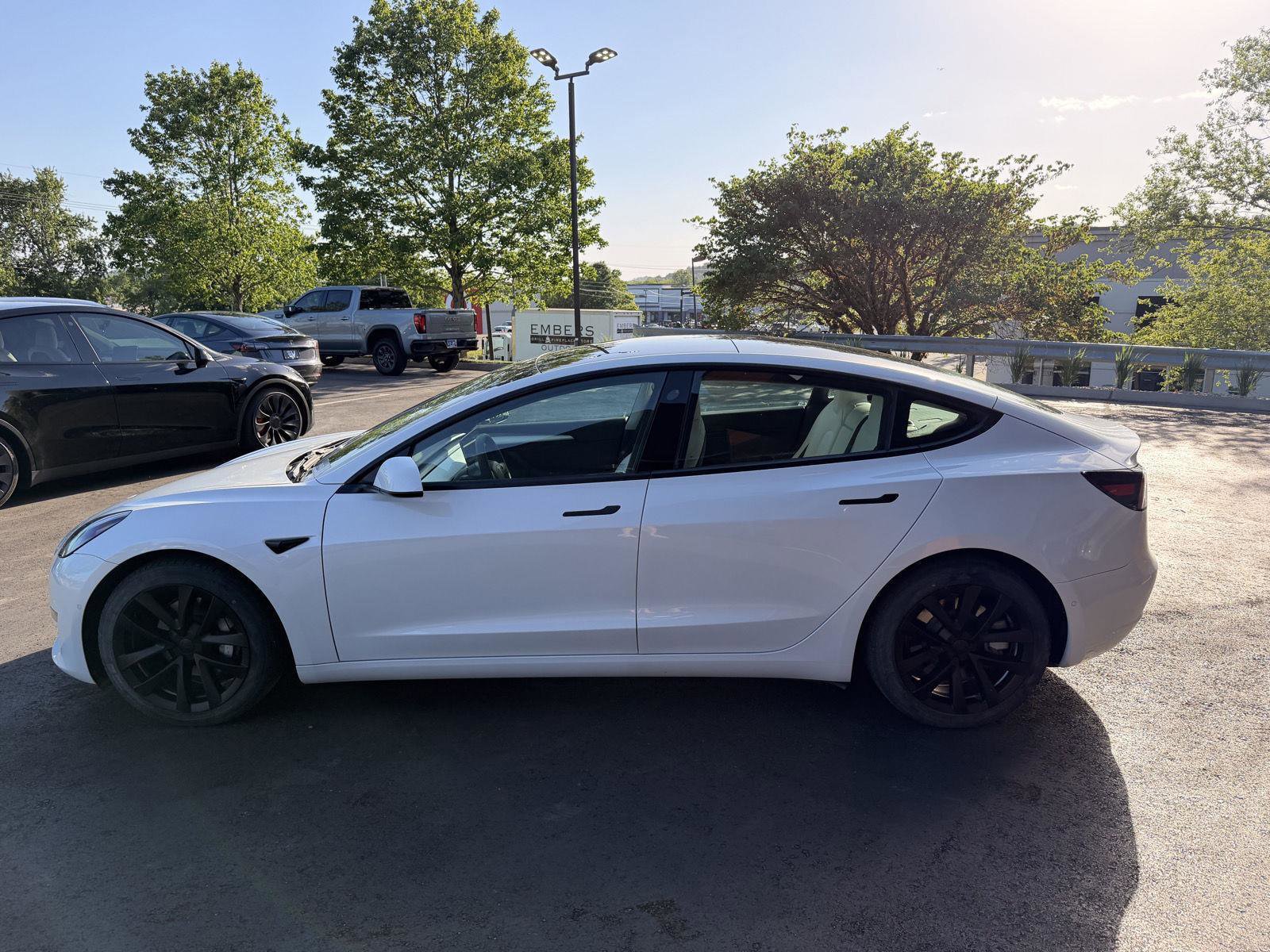 Used 2021 Tesla Model 3 Standard Range Plus RWD image 5
