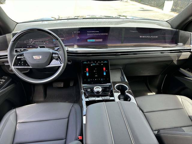 Used 2026 Cadillac Escalade ESV 4WD w/ LPO, Floor Liner Package image 15