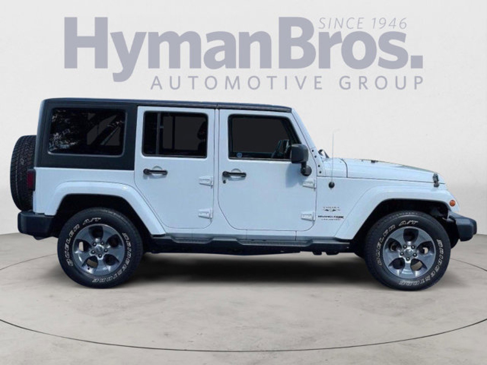 Used 2018 Jeep Wrangler Unlimited Sahara w/ Connectivity Group image 2