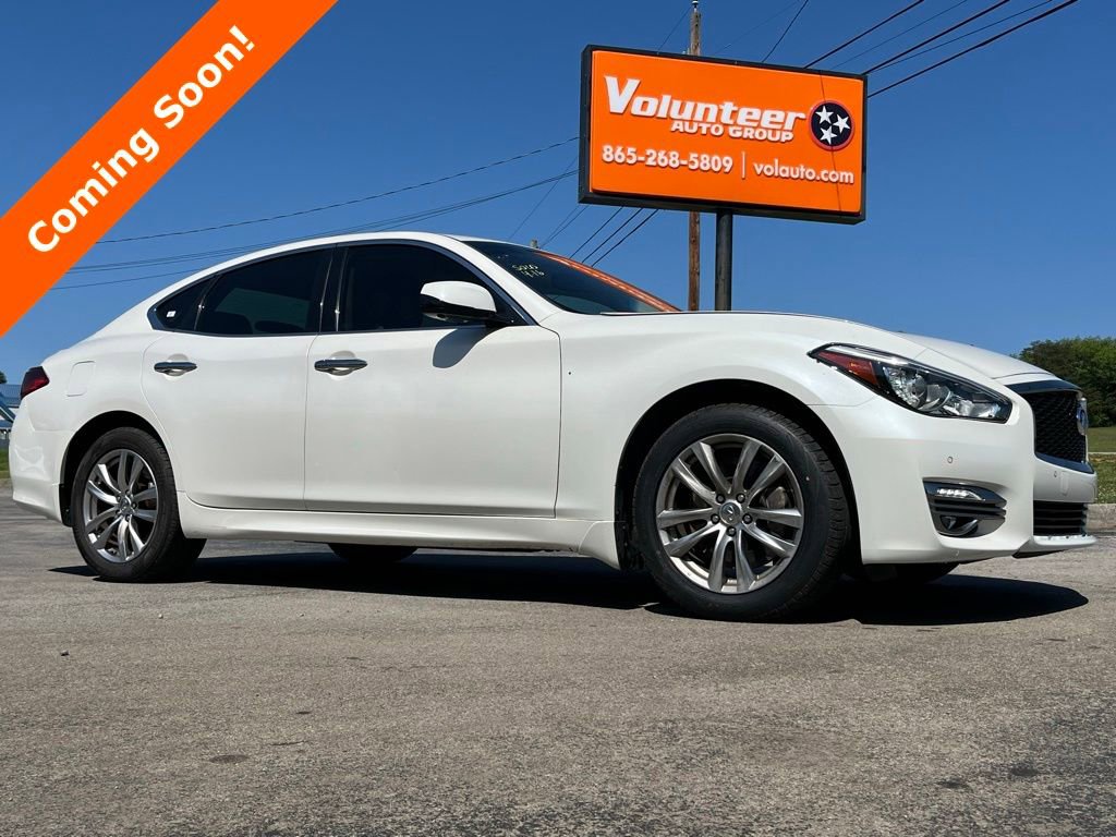 Used 2016 INFINITI Q70 3.7 AWD/4WD image 1