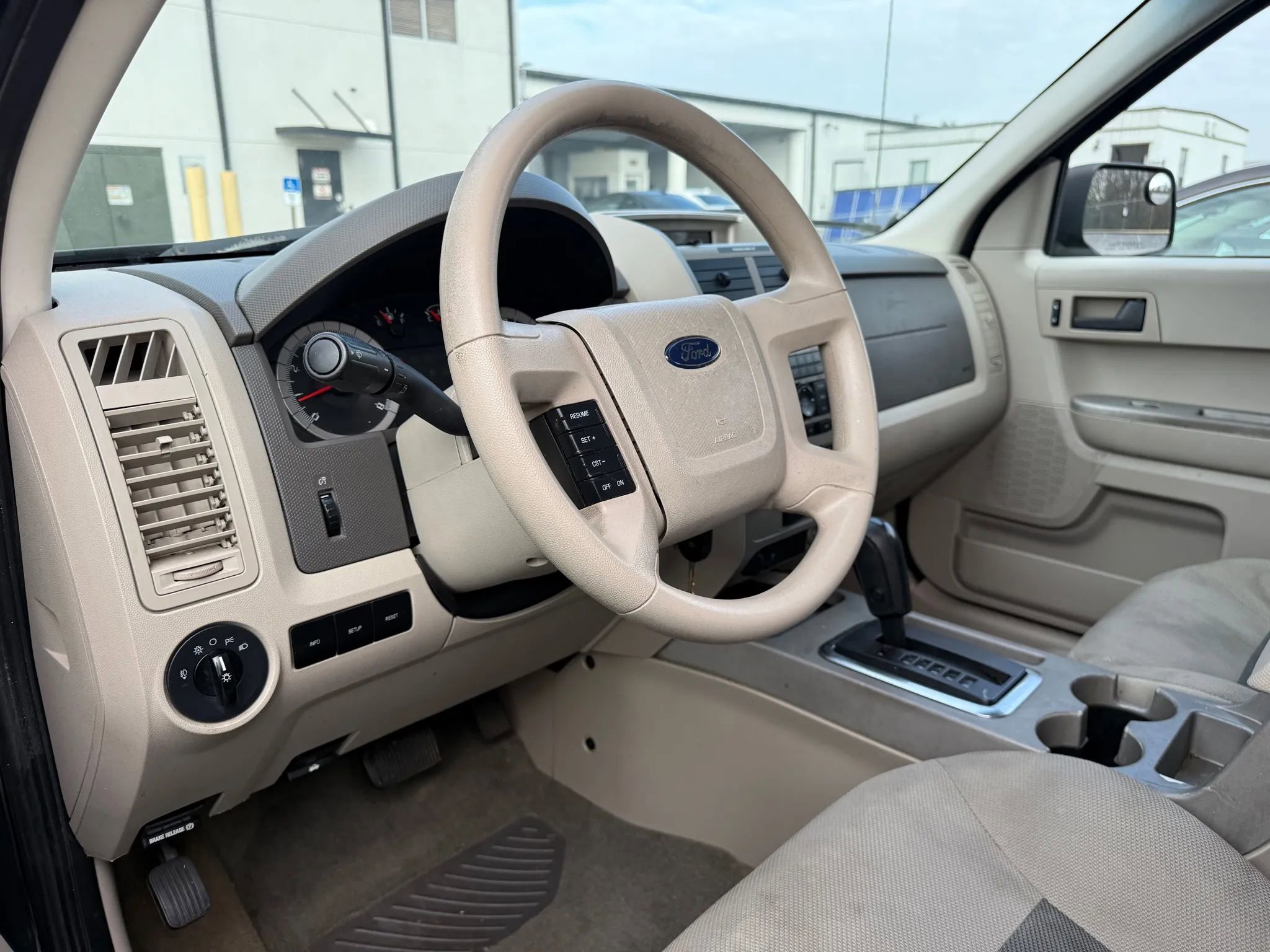 Used 2008 Ford Escape XLT image 17
