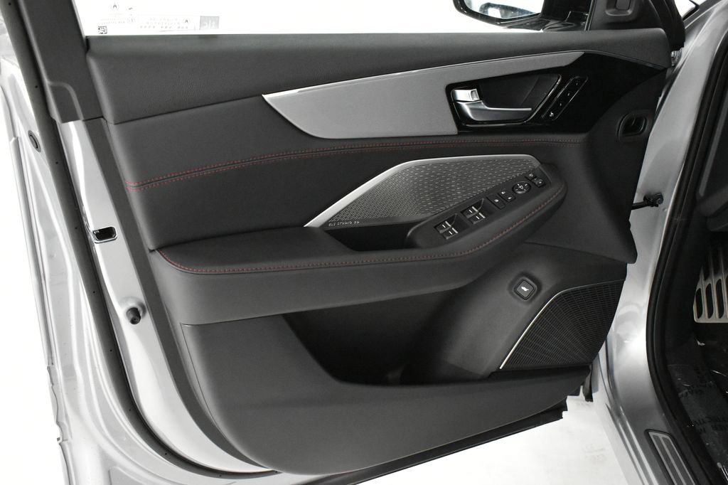 Used 2024 Acura MDX A-Spec image 9