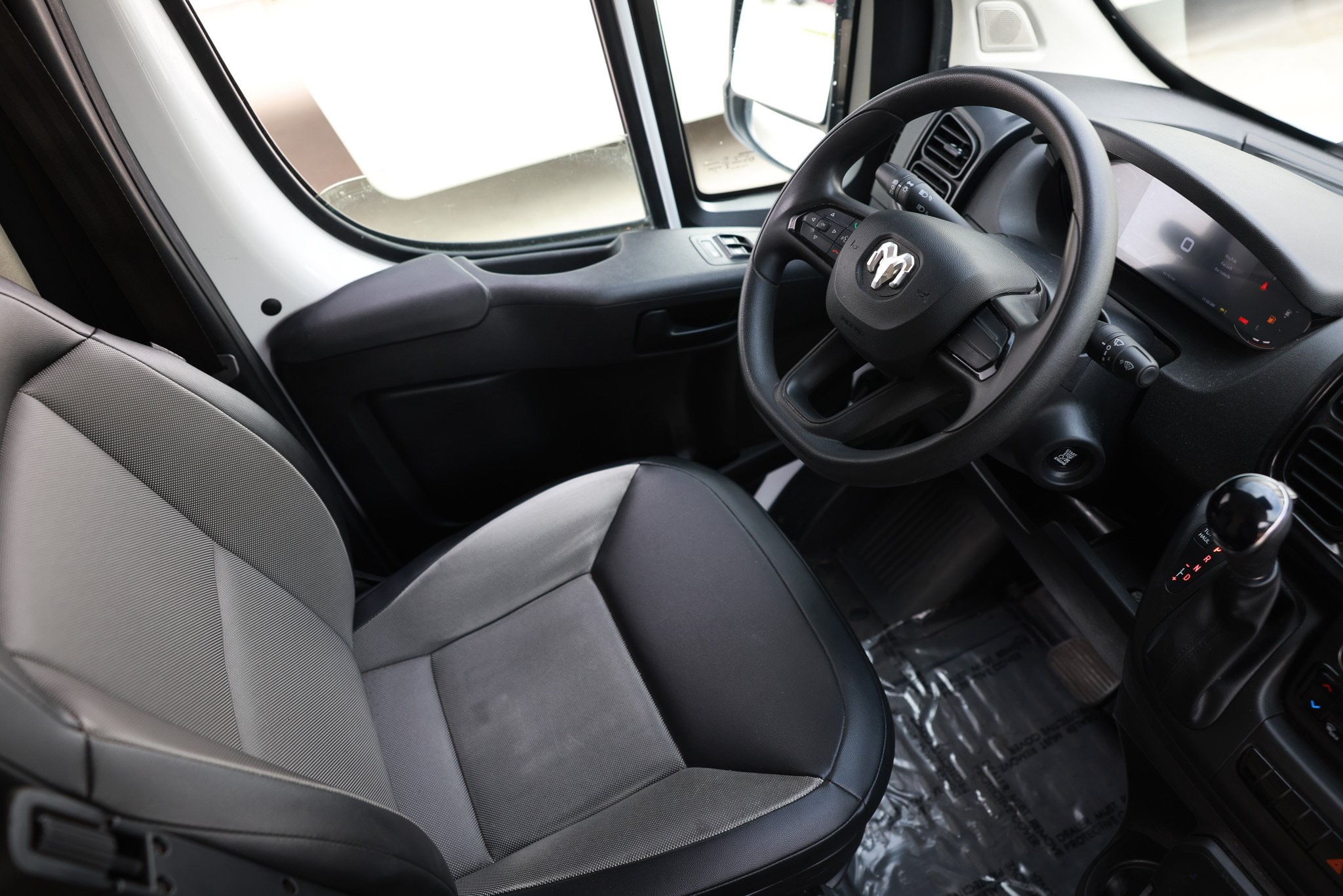 Used 2023 RAM ProMaster 3500 w/ Premium Convenience Group FWD image 18