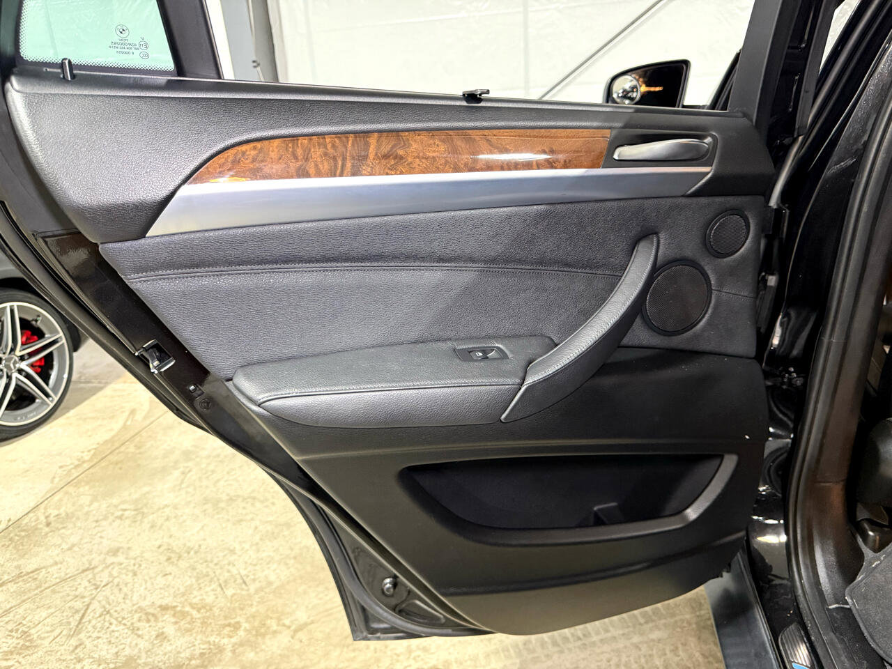 Used 2013 BMW X6 xDrive50i image 35