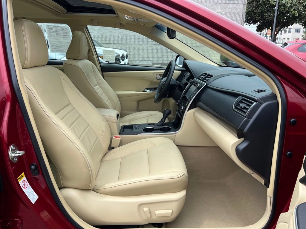 Used 2015 Toyota Camry XLE w/ Advanced Technology Package FWD image 20