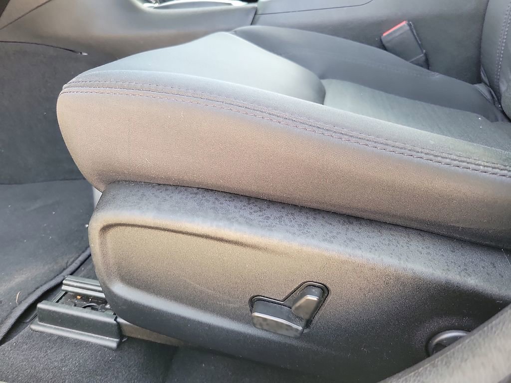 Used 2023 Chrysler 300 Touring w/ Sport Appearance Package image 12