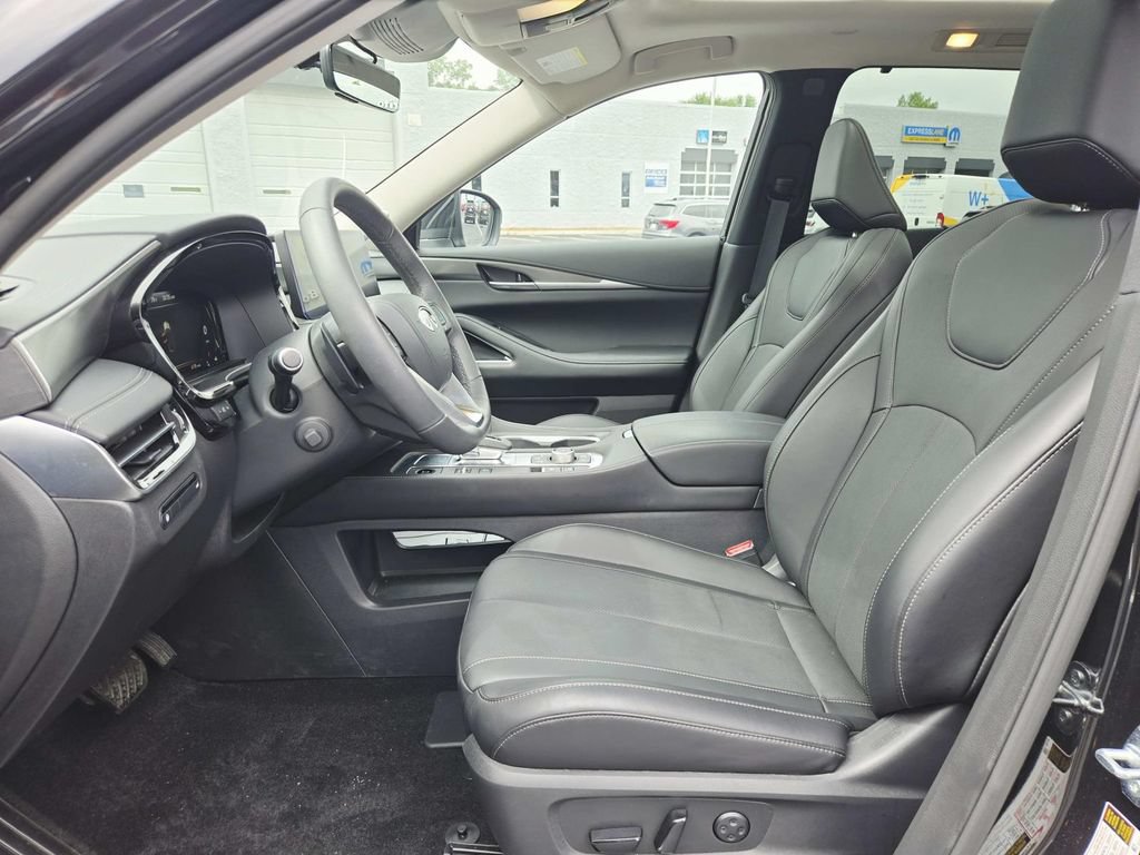 Used 2026 INFINITI QX60 Luxe w/ Cargo Package FWD image 12