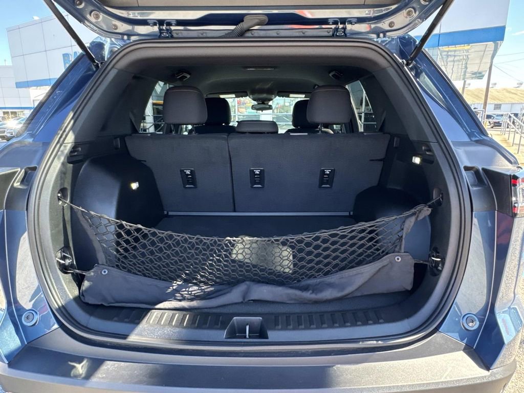 Used 2026 Chevrolet Equinox LT image 8