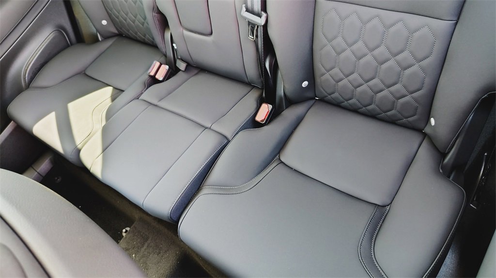 New 2026 Volvo XC90 B6 Plus w/ Protection Package Premier image 27