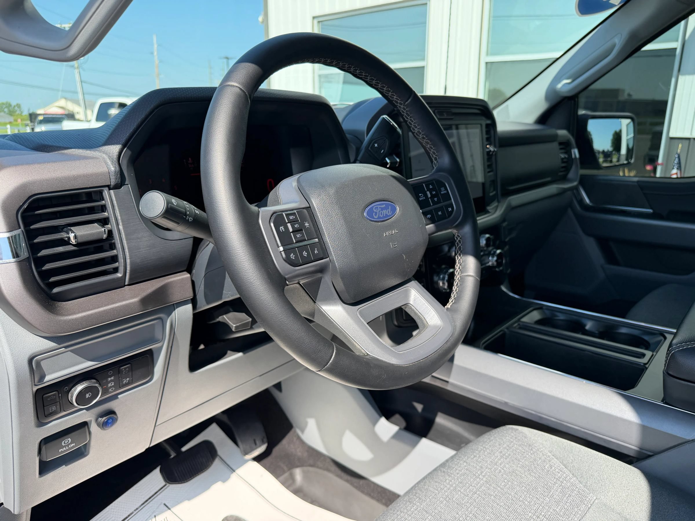 Used 2025 Ford F150 XLT w/ Equipment Group 301A Standard AWD/4WD image 14
