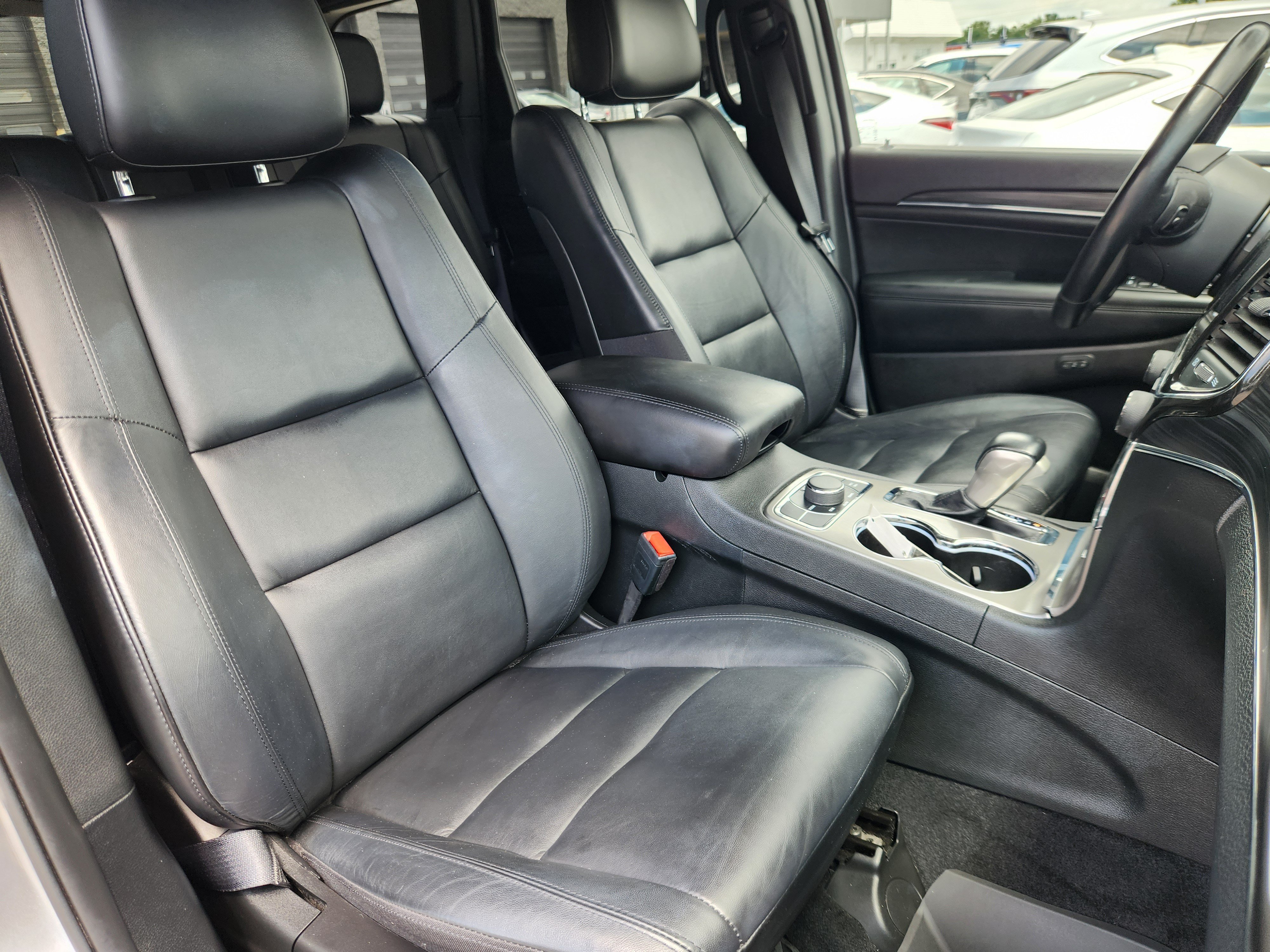 Used 2021 Jeep Grand Cherokee Limited AWD/4WD image 15