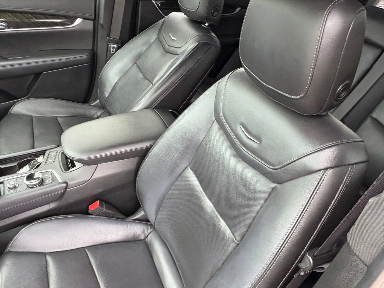 Used 2020 Cadillac XT6 Premium Luxury FWD image 32