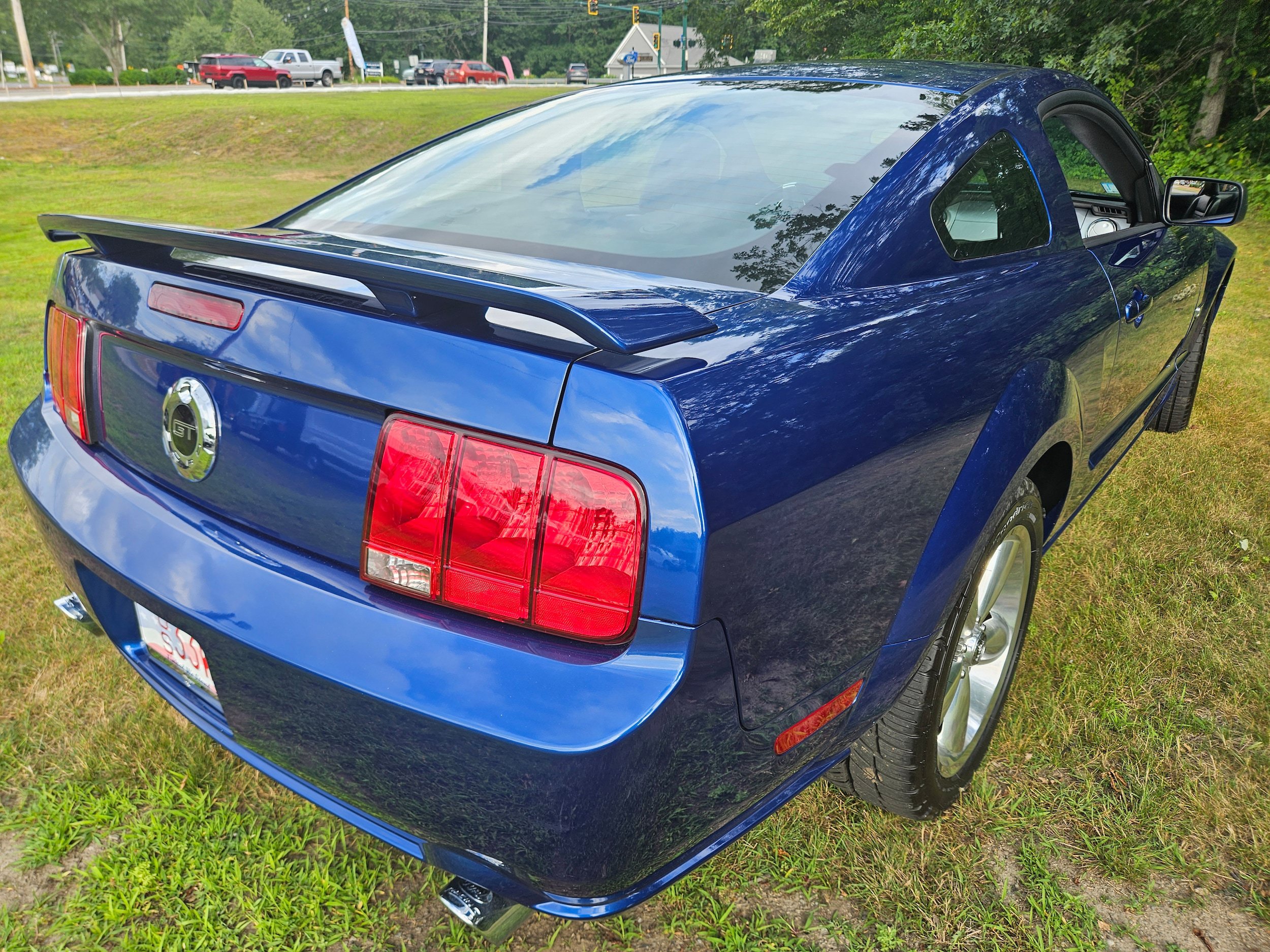 Used 2006 Ford Mustang GT Premium RWD image 16