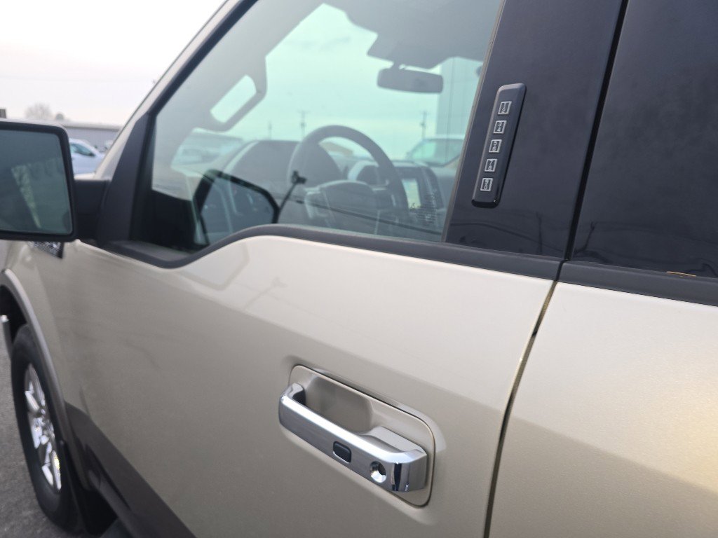 Used 2018 Ford F150 Lariat w/ Equipment Group 502A Luxury image 12