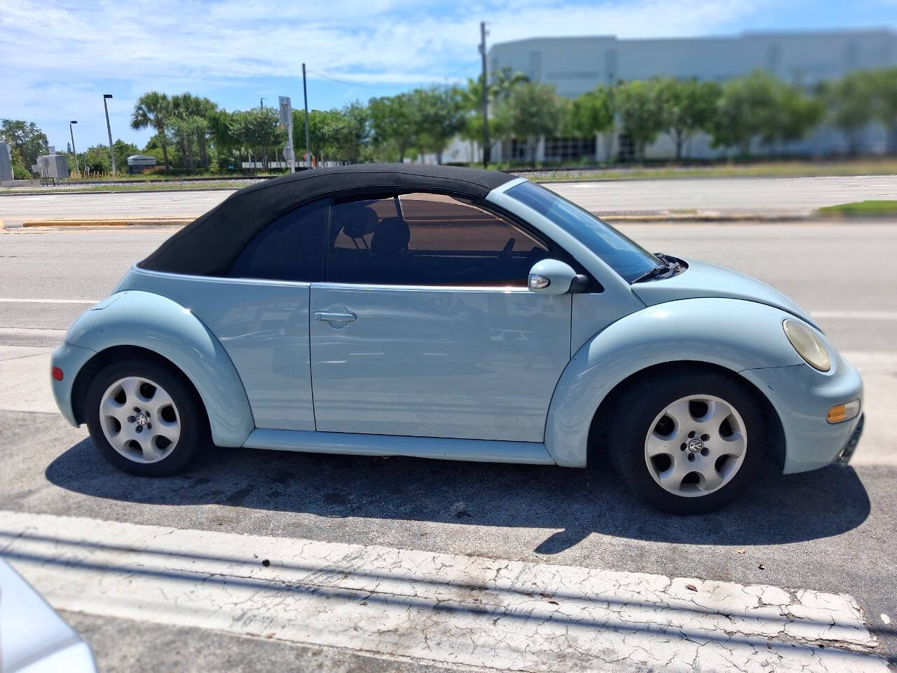 Used 2003 Volkswagen Beetle GLS FWD image 4